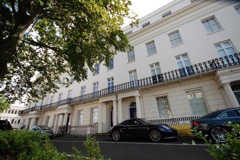 2 bedroom apartment to rent - Clarence Mansions, 2 Clarence Terrace, Leamington Spa, Warwickshire, CV32