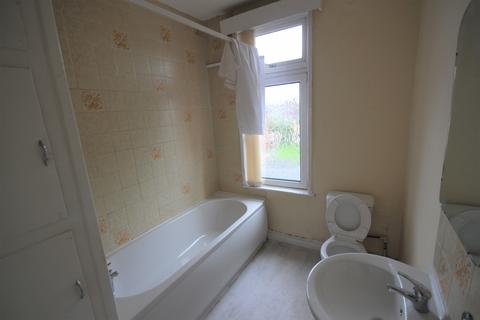 2 bedroom terraced house to rent, Pontefract Lane, Leeds, West Yorkshire, LS9 8QJ