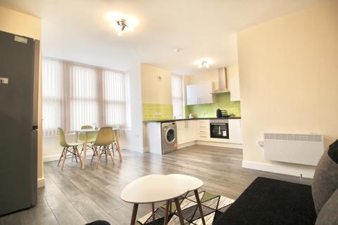 2 bedroom flat to rent - Harehills Lane, Leeds, West Yorkshire, LS8