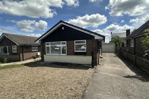 2 bedroom detached bungalow to rent, Montserrat Road, Bradford