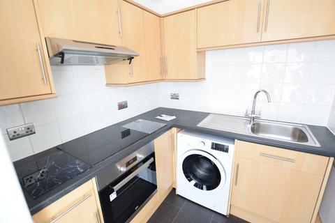 2 bedroom maisonette to rent, Poole Road, Westbourne