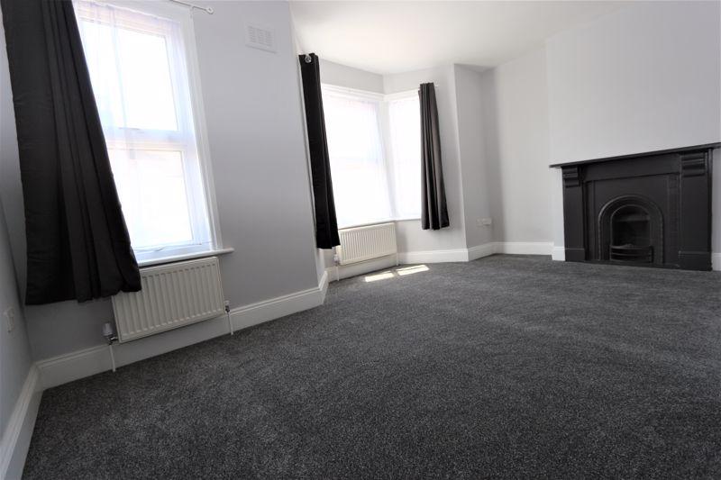 Berners Road, Wood Green N22 4 bed house £2,500 pcm (£577 pw)
