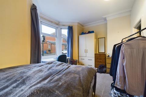 3 bedroom flat to rent, Glenthorn Road, Jesmond, Newcastle Upon Tyne