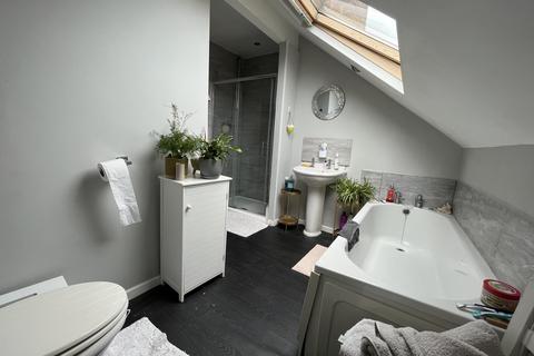 3 bedroom semi-detached house to rent, Eden Gardens,  Leeds, LS4