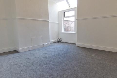 3 bedroom terraced house to rent, Henrietta Street, Old Trafford