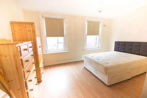 4 bedroom flat to rent, Lynton Road, Bermondsey, London