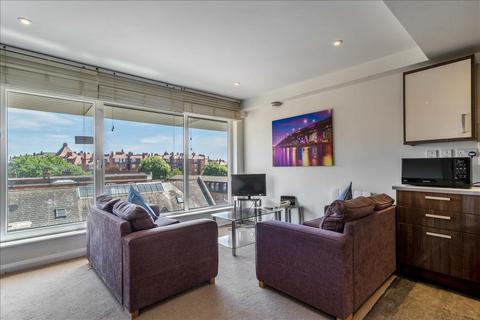 2 bedroom flat to rent, Richmond Court, Kensington Olympia, London, W14