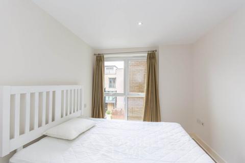2 bedroom apartment to rent, Bromyard Avenue, London W3