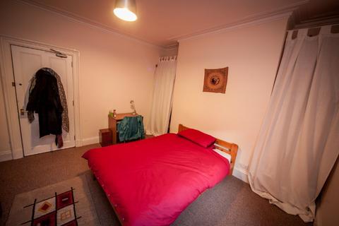 3 bedroom flat to rent, Urquhart Road, City Centre, Aberdeen, AB24