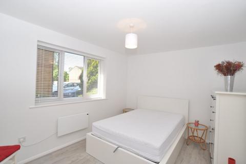 1 bedroom flat to rent, Talisman Street, Hitchin, SG4