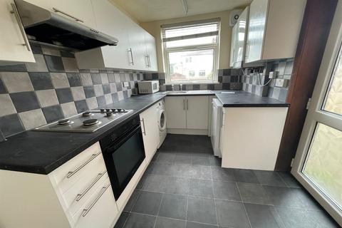 3 bedroom detached house to rent, Salisbury Street, Beeston, NG9 2EQ