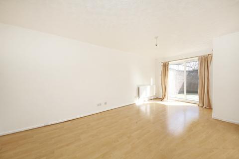 2 bedroom terraced house to rent, Gallon Close, Charlton, SE7