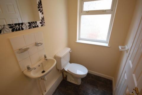 2 bedroom end of terrace house to rent, Eve Street, Louth