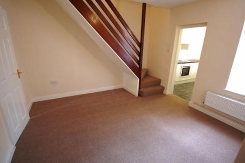 2 bedroom end of terrace house to rent, Eve Street, Louth