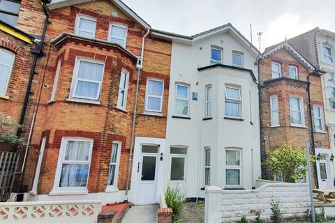 1 bedroom apartment to rent, St Michaels Road, Bournemouth