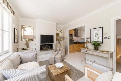 2 bedroom maisonette to rent, Old Brompton Road, SW7