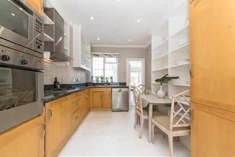 2 bedroom maisonette to rent, Old Brompton Road, SW7