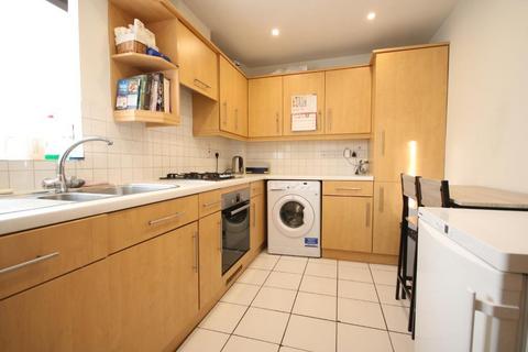 2 bedroom flat to rent, Edgware HA8