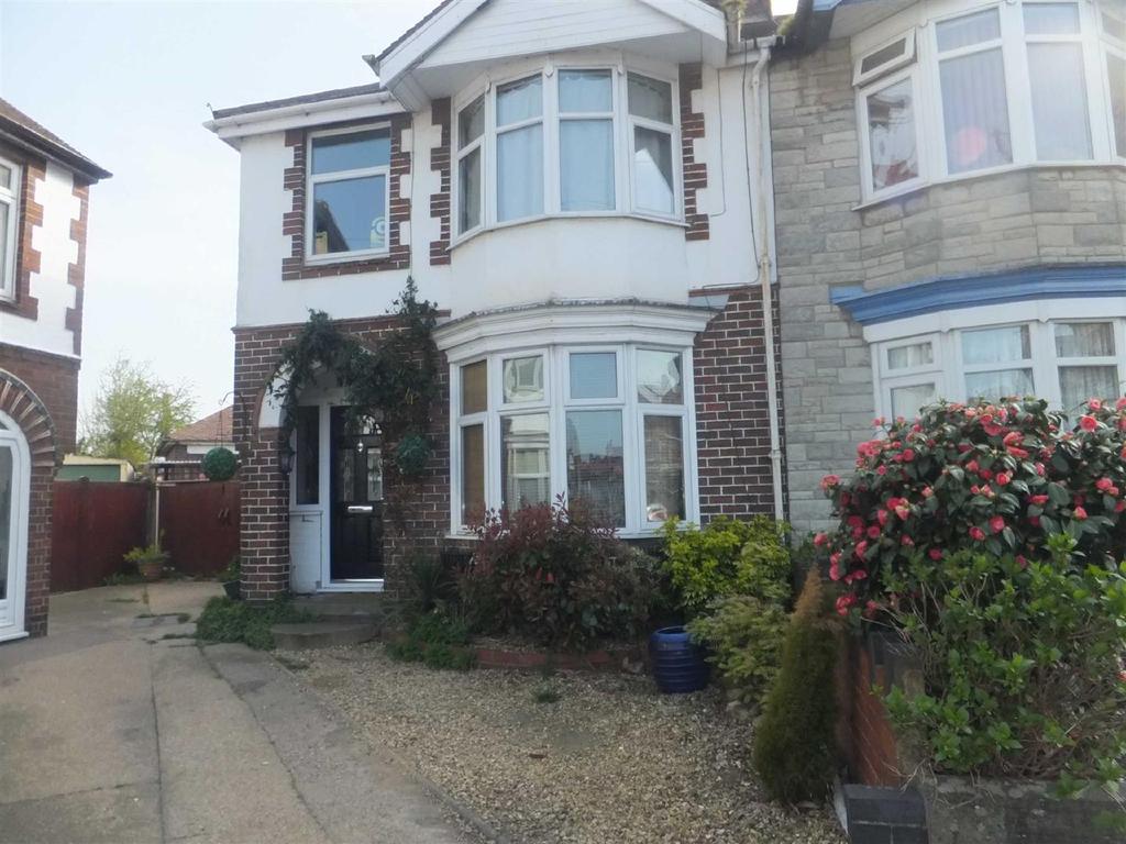 Richmond Road, Nuneaton 4 bed semidetached house £210,000