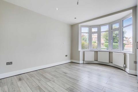 3 bedroom flat to rent, ST DUNSTANS AVENUE, LONDON, W3 6QL