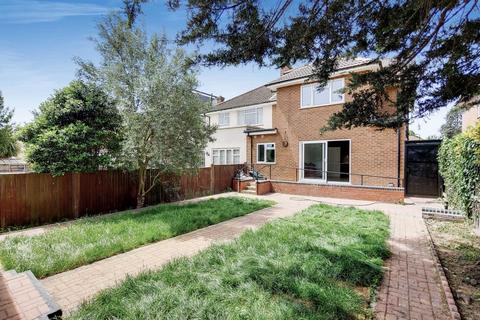 3 bedroom flat to rent, ST DUNSTANS AVENUE, LONDON, W3 6QL