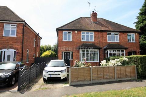 3 bedroom semi-detached house to rent, South View Avenue, Caversham