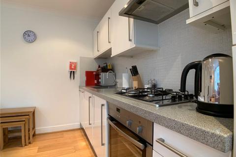 1 bedroom flat to rent, Savage Gardens, London, EC3N
