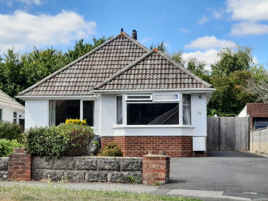 Woodbury Avenue, Bournemouth, BH8 2 bed bungalow £375,000