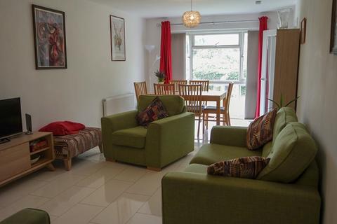 2 bedroom apartment to rent, Pineridge Court, 80 Bells Hill, High Barnet, Hertfordshire, EN5