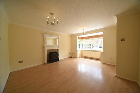 5 bedroom detached house to rent, Fairey Fox Drive, Mildenhall, Bury St. Edmunds, Suffolk, IP28