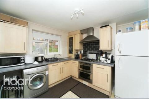 2 bedroom flat to rent - Clement Close, CR8