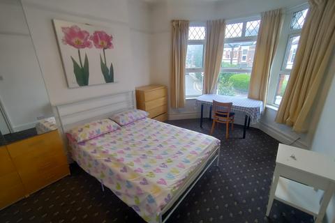 1 bedroom in a house share to rent, ALL SOULS AVENUE, KENSAL GREEN , LONDON NW10