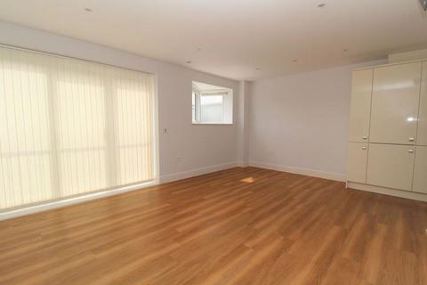 2 bedroom apartment to rent, Hutton Road, Shenfield, Brentwood CM15