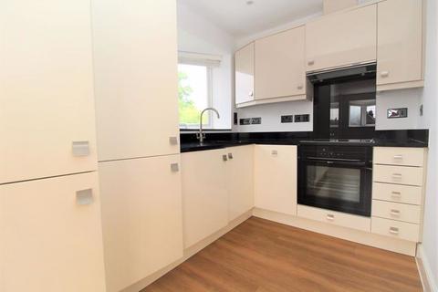 2 bedroom apartment to rent, Hutton Road, Shenfield, Brentwood CM15