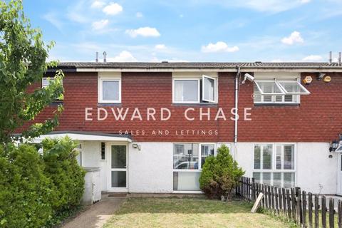 3 bedroom terraced house to rent, Evesham Road, London, E15
