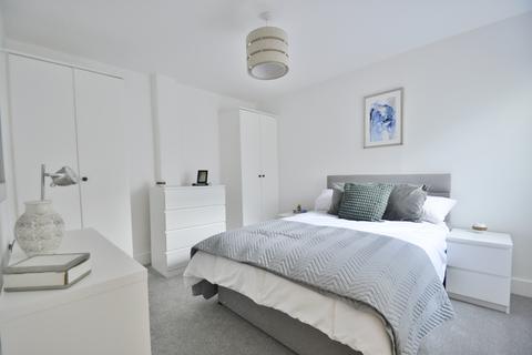 1 bedroom apartment to rent, Reynolds Road, Chiswick W4 5AR