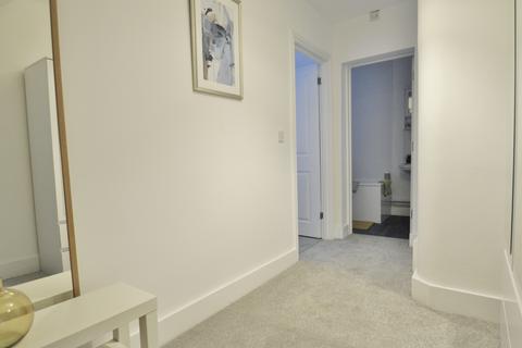 1 bedroom apartment to rent, Reynolds Road, Chiswick W4 5AR