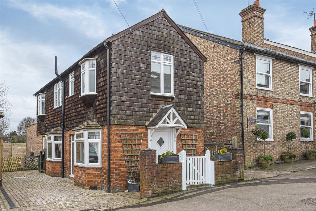 Crown Road, Shoreham, Sevenoaks, Kent 3 bed detached house £1,950 pcm