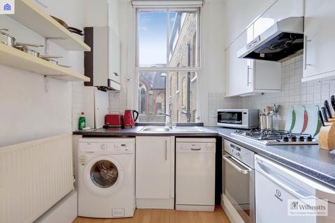 Flat to rent, Richmond Court, Kensington Olympia, London, W14