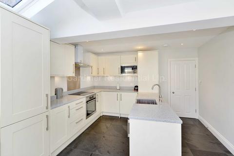 2 bedroom house for sale - St Helens Road, W13