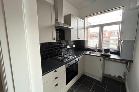 2 bedroom terraced house to rent - Old Road, Ashton-in-Makerfield, Wigan, WN4 9BQ