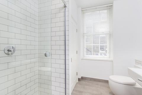 Studio to rent, Marshall Street, Carnaby W1