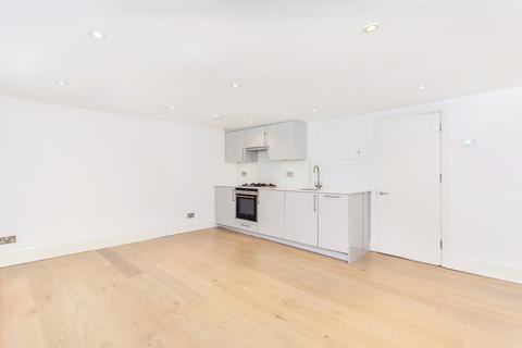 Studio to rent, Marshall Street, Carnaby W1