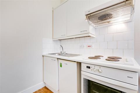 Studio to rent, Trebovir Road, Earls Court, London
