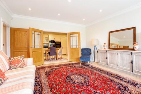 2 bedroom flat to rent, Cranbourne Hall, Drift Road, Winkfield
