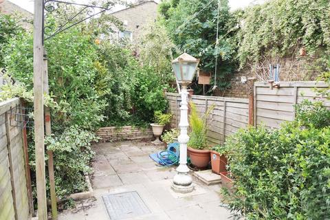 2 bedroom maisonette to rent, Boyd Road, Colliers Wood, London, SW19