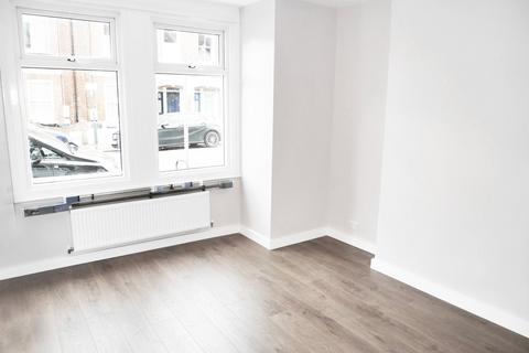 2 bedroom maisonette to rent, Boyd Road, Colliers Wood, London, SW19