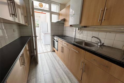 3 bedroom end of terrace house to rent, Maidstone Road, Bounds Green, London, N11