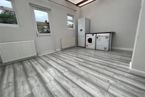 3 bedroom end of terrace house to rent, Maidstone Road, Bounds Green, London, N11