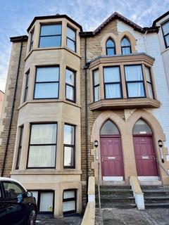 2 bed property for rent in Alexandra Road Flat 1